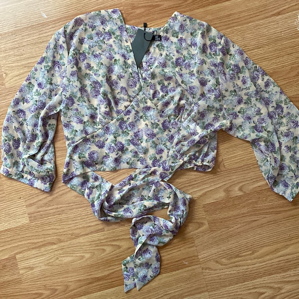 Cropped summer/ spring top